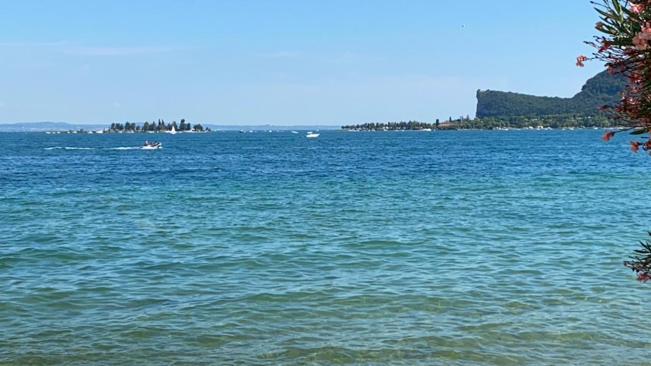 Casa Vacanze Gardiolina San Felice del Benaco Esterno foto