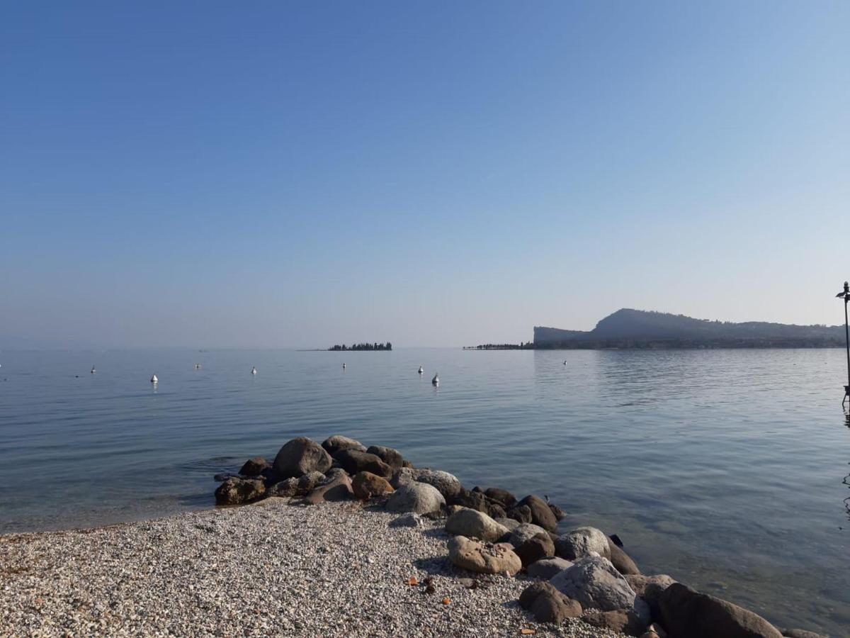 Casa Vacanze Gardiolina San Felice del Benaco Esterno foto