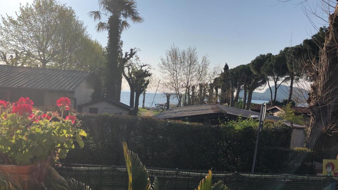 Casa Vacanze Gardiolina San Felice del Benaco Esterno foto