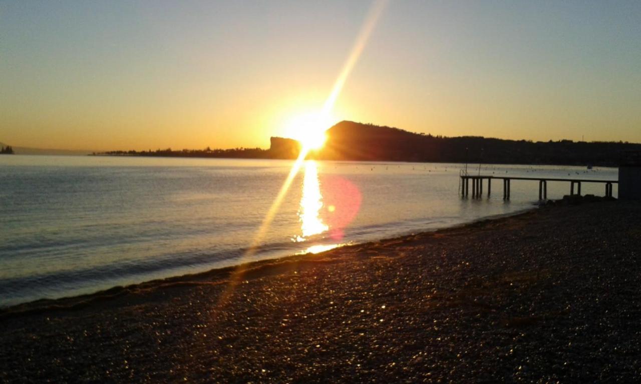 Casa Vacanze Gardiolina San Felice del Benaco Esterno foto
