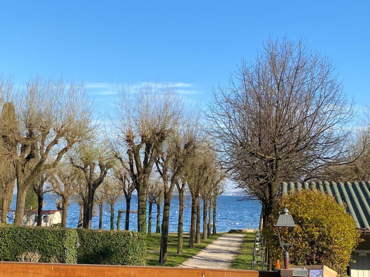 Casa Vacanze Gardiolina San Felice del Benaco Esterno foto