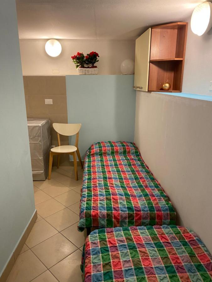 Casa Vacanze Gardiolina San Felice del Benaco Esterno foto